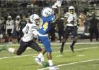 Bulldawgs top Waco, host 12-6A leaders Midway